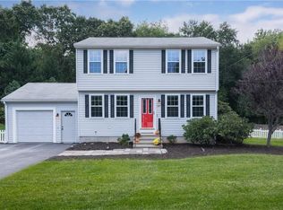 329 Commonwealth Ave, Warwick, RI 02886