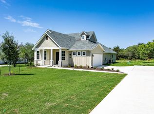 150 Raptor Beak Way, Cedar Creek, TX 78612