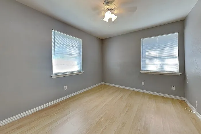 4731 Bedford Dr — Photo 11