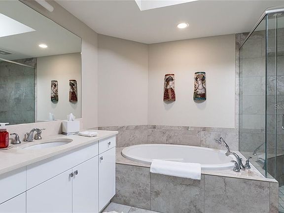 5th image of 1325 Snell Isle Blvd NE Unit 411