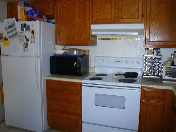 2nd image of 8405 N 105th Ln