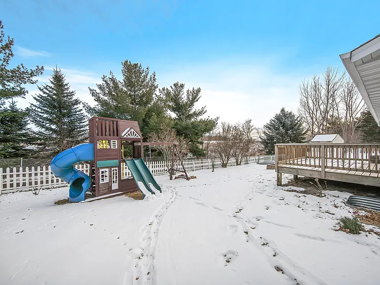 1210 Carriage Hills Dr S — Photo 15