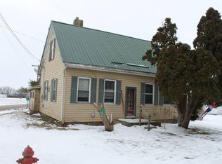 10 West St, Bloomingburg, OH 43106