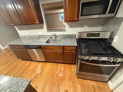 23 Roughan St #3 Photo 1