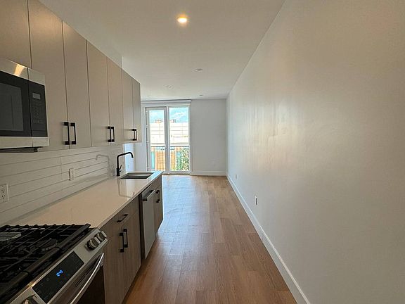 2nd image of 545 Martin Luther King Dr #507