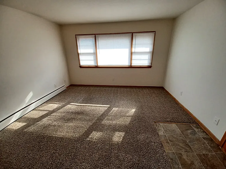 4707 University Ave NE — Photo 6