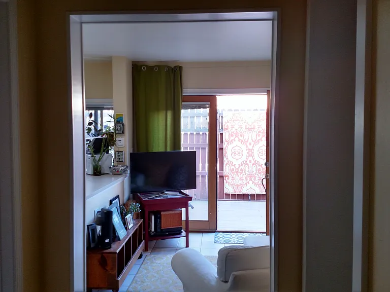 514 Holbrook St #A — Photo 10