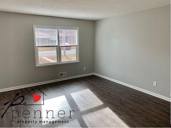 3rd image of 11606 E Ivanhoe Ct