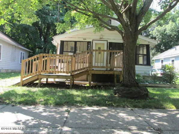 1424 E Alcott St, Kalamazoo, MI 49001