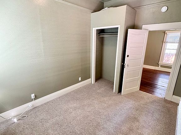 5th image of 212 W 1st Ave