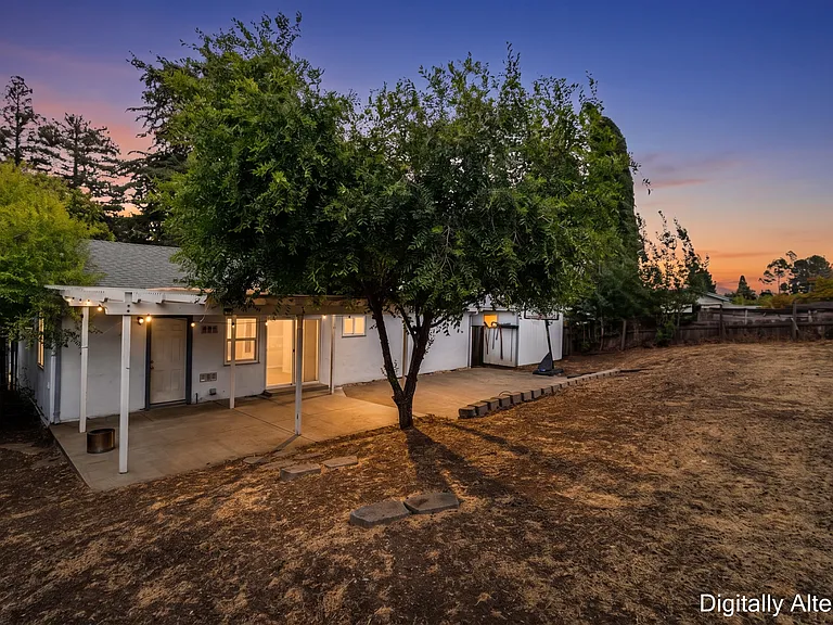 4060 Clayton Rd — Photo 39