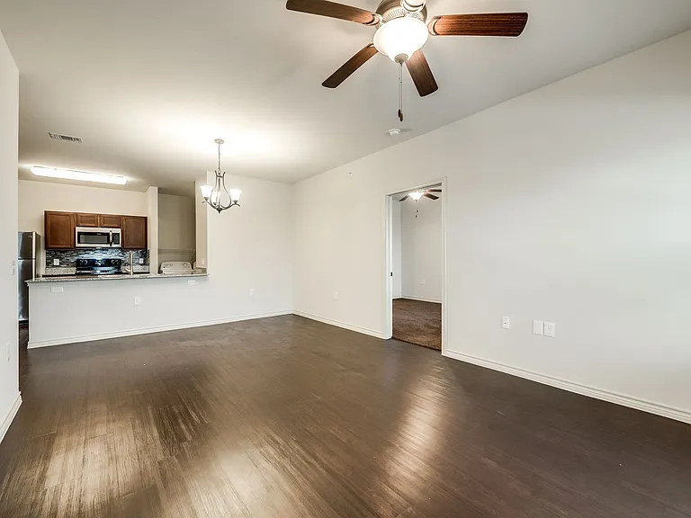 Majors Place — Photo 46