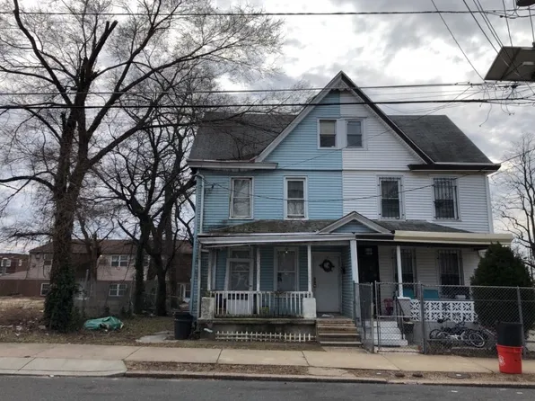 1107 No 33 St, Camden, NJ 08105