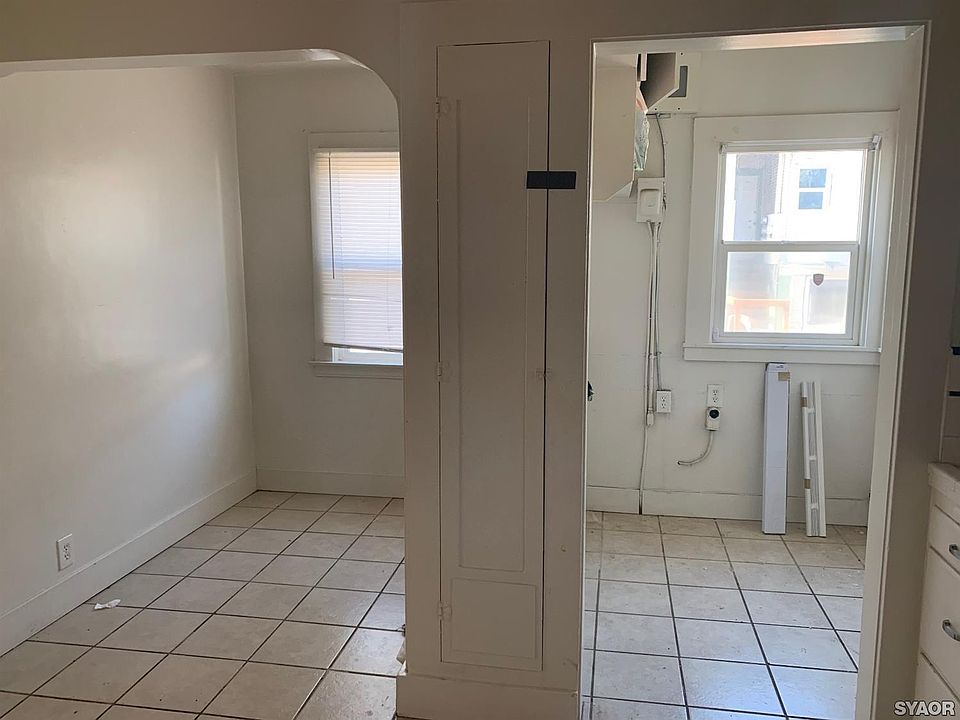 1st image of 715 6th St