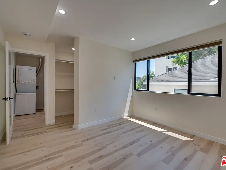 928 N San Vicente Blvd #109 — Photo 13