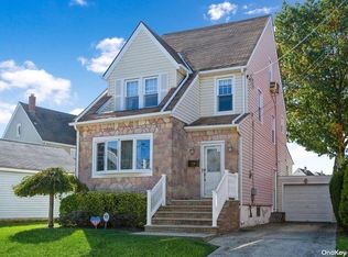 172 Locust St, Valley Stream, NY 11581