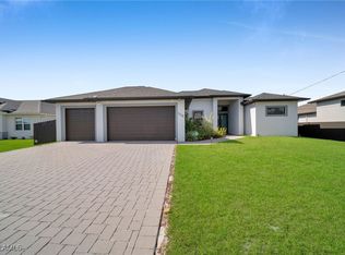 304 NW 4th Ave, Cape Coral, FL 33993