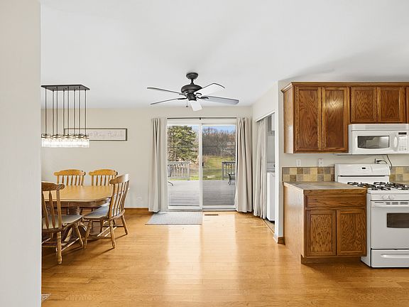 5th image of 7220 Sprucewood Ave