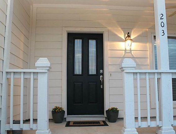 2nd image of 203 Dunkeld Dr