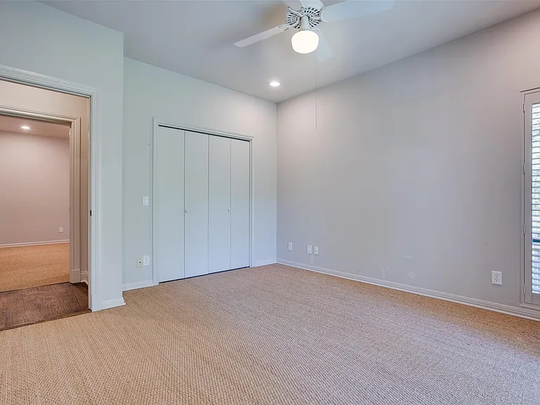 3231 Tarryhollow Dr — Photo 24