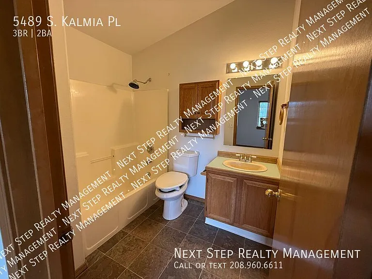5489 S Kalmia Pl — Photo 10