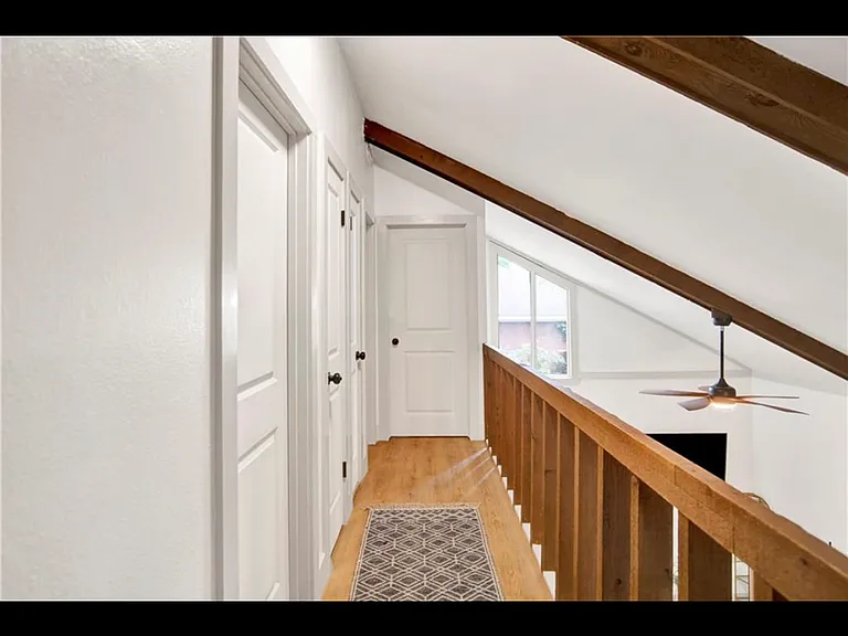 856 Henckley Ave — Photo 18