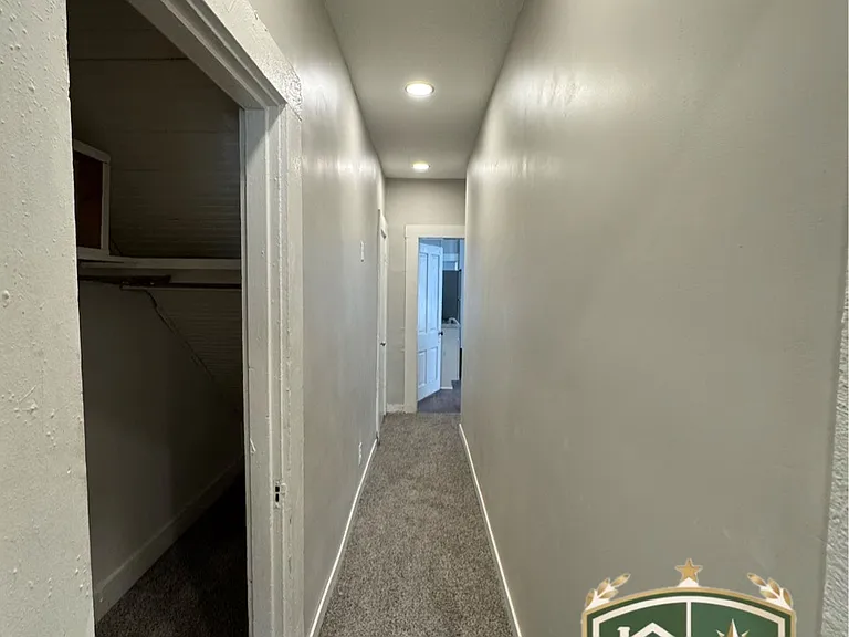 624 Walnut St #1 — Photo 2