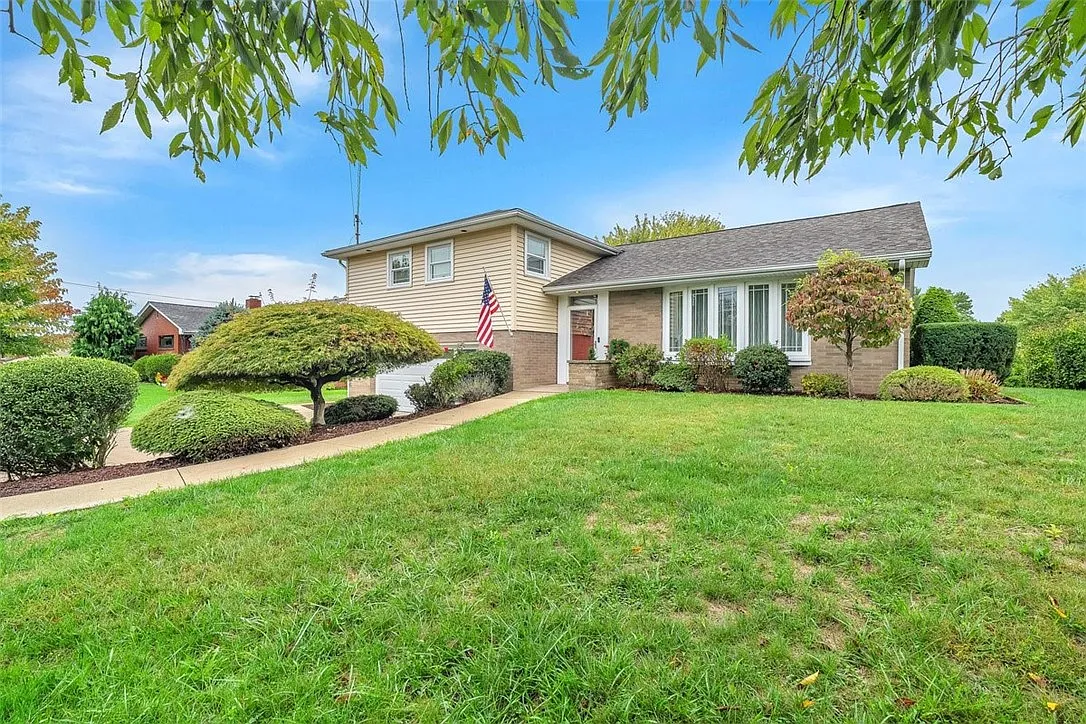 202 Meadow Dr photo 1