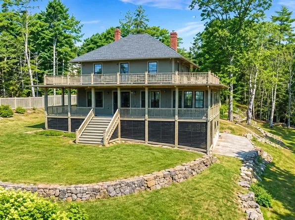 1 Chimes Lane, Boothbay Harbor, ME 04538