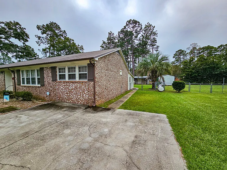 213 Otis Rd — Photo 27