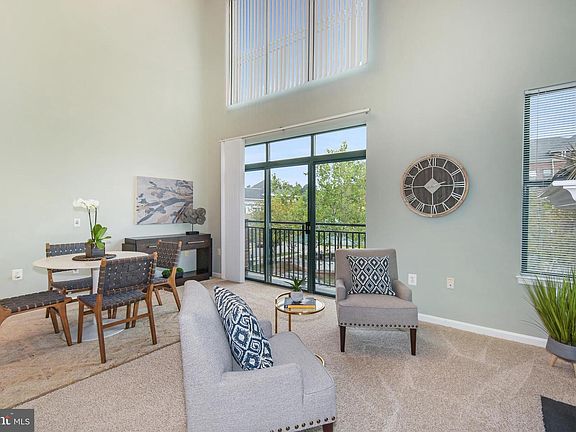 3rd image of 9020 Lorton Sta #212