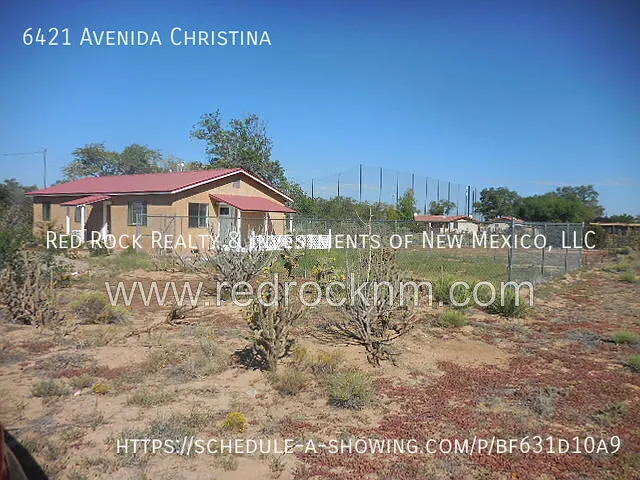 6421 Avenida Christina — Photo 4