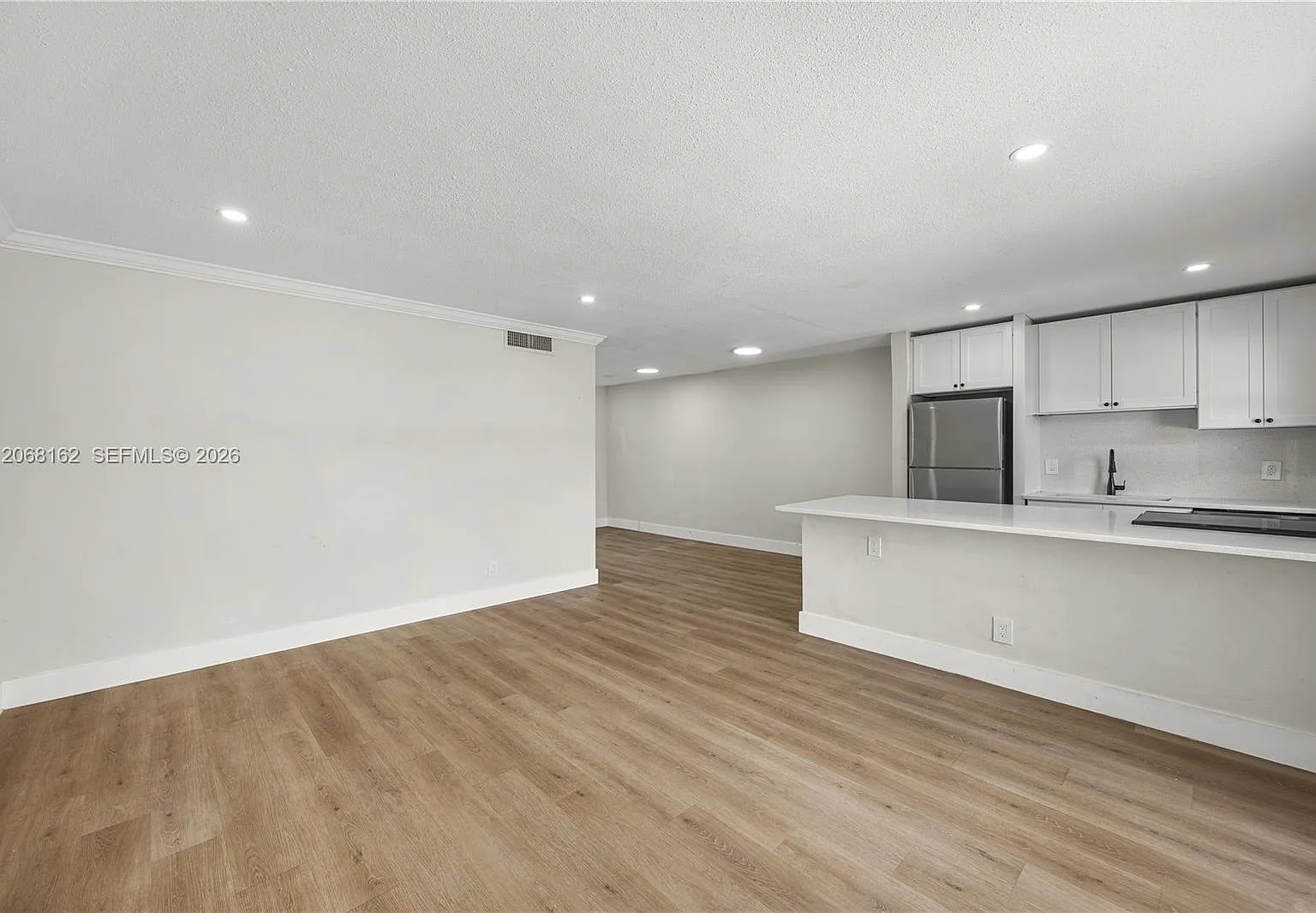 Hollywood Hills — Photo 2