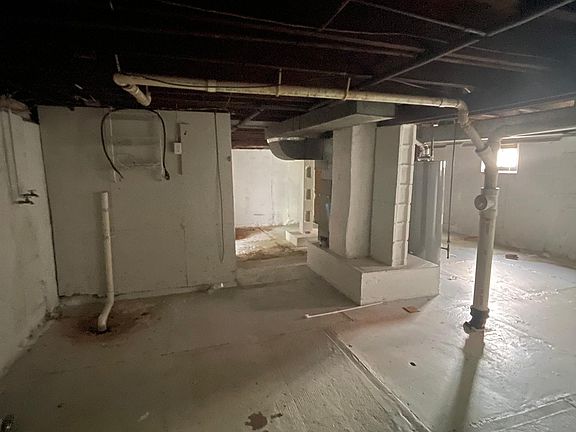 5th image of 6427 Leschen Ave
