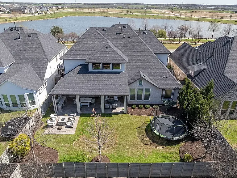 145 Waterside Dr — Photo 7