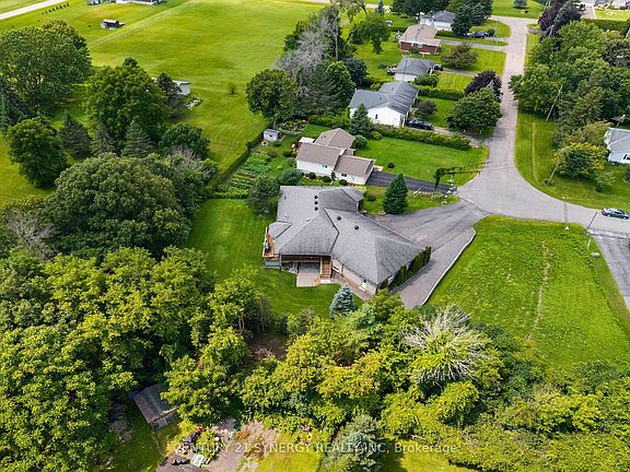 3rd image of 21 Holly Dr