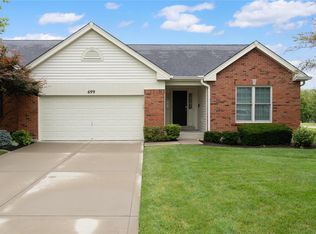 699 Hawk Run Dr, O'Fallon, MO 63368