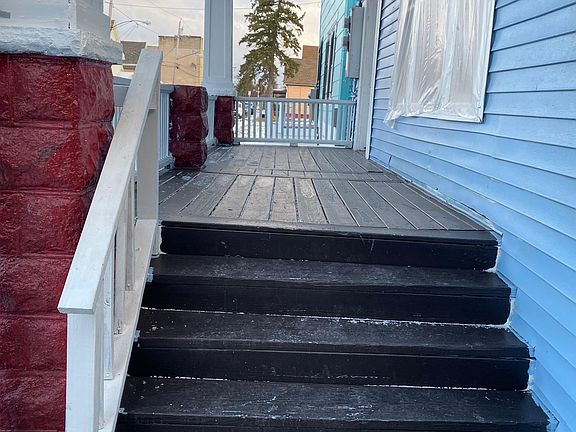 3rd image of 69 Warren Ave