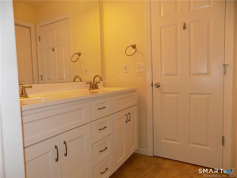 6 Barnum Ct #6 — Photo 11
