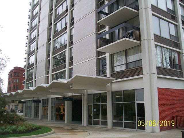 1st image of 1460 N Sandburg Ter APT 1403A