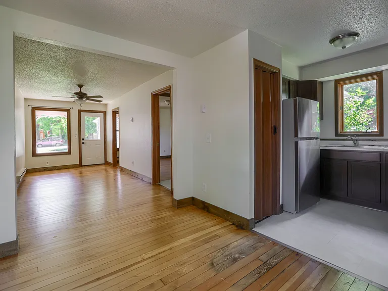 937 Ames Ave #B — Photo 7