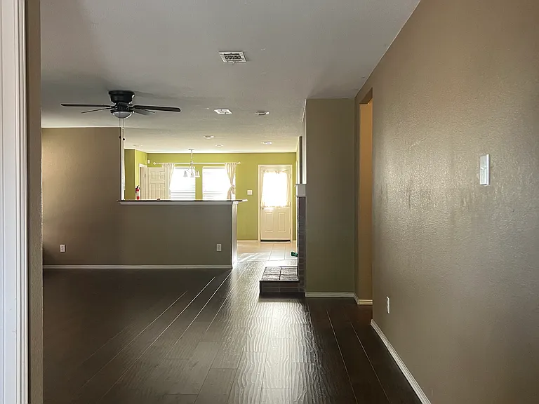 12947 Michelle Dr — Photo 12