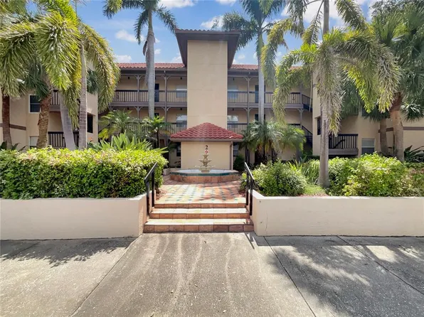 2400 Feather Sound Dr APT 211, Clearwater, FL 33762