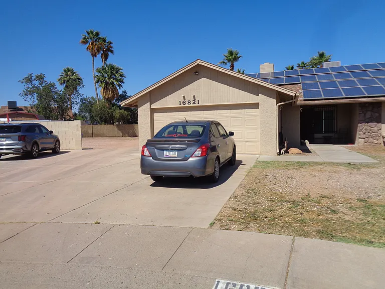 16821 N 33rd Ave — Photo 4