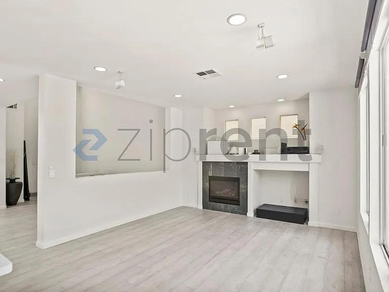 5215 Manderston Dr — Photo 11