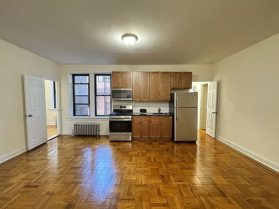 3rd image of 155-17 Sanford Ave Unit 2F