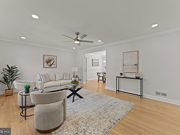 5th image of 1452 Grandview Rd