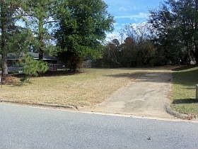 5th image of 2812 Astoria Dr