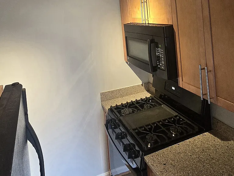 2201 L St NW #204 — Photo 11