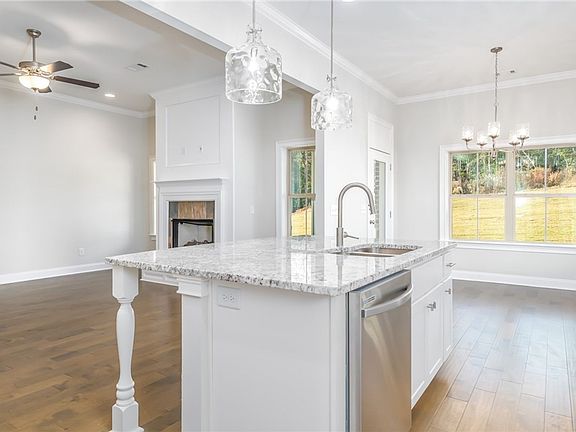 4th image of 1836 Waterfall Rd